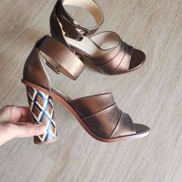 Brian Atwood B-Brandy 4" Wood Block Heel Sandal Ankle Strap Open Toe Leather - Picture 2 of 16